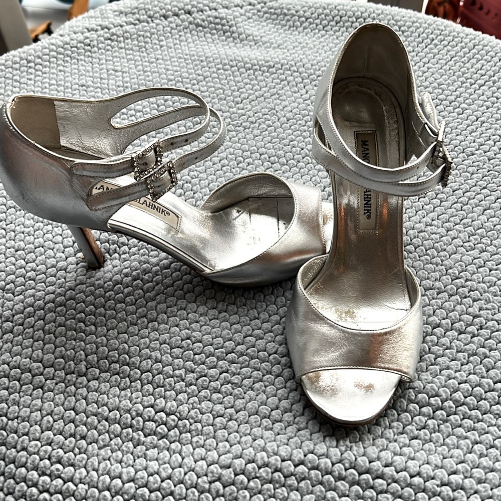 Manolo Blahnik silver leather heel